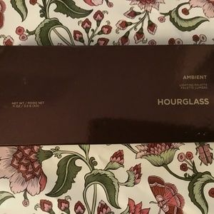 HOURGLASS AMBIENT LIGHTING PALETTE (VOLUME I)